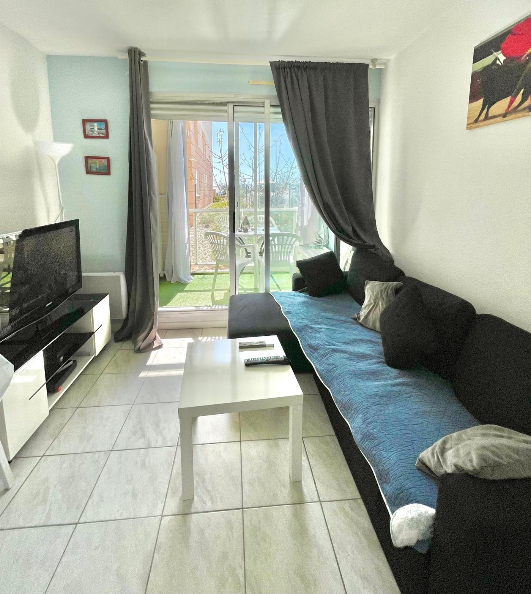 Joli Appartement Avec Piscine Sete Bagian luar foto
